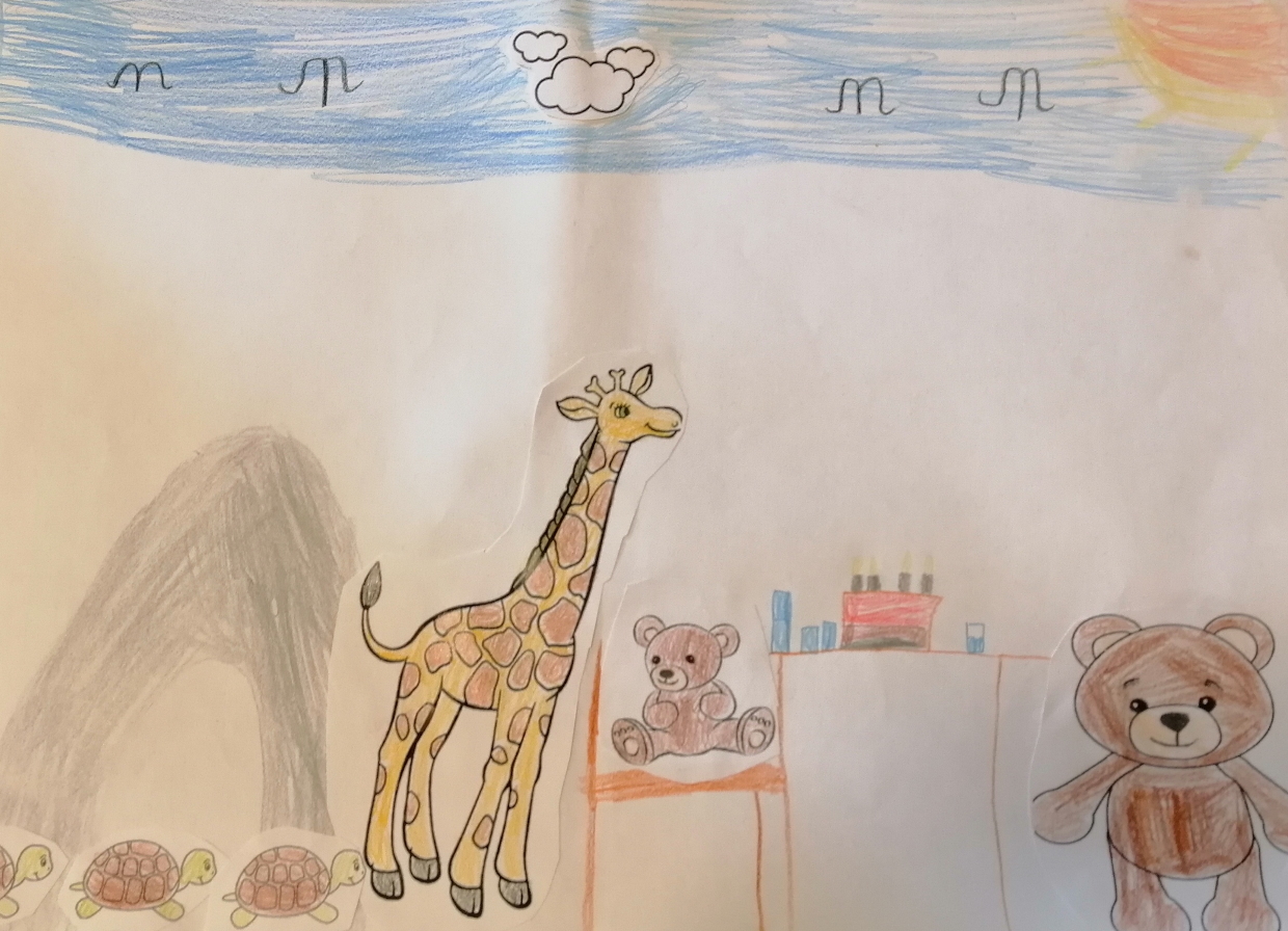 rysunek dziecka, żyrafa i dwa misie